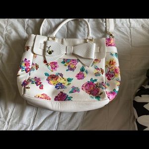 Betsey johnson purse